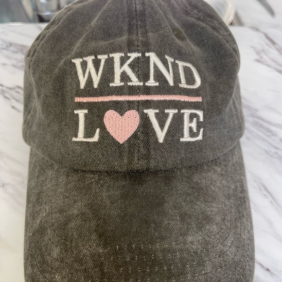 PB Salvage Weekend WKND Love Hat - Picture 4 of 4